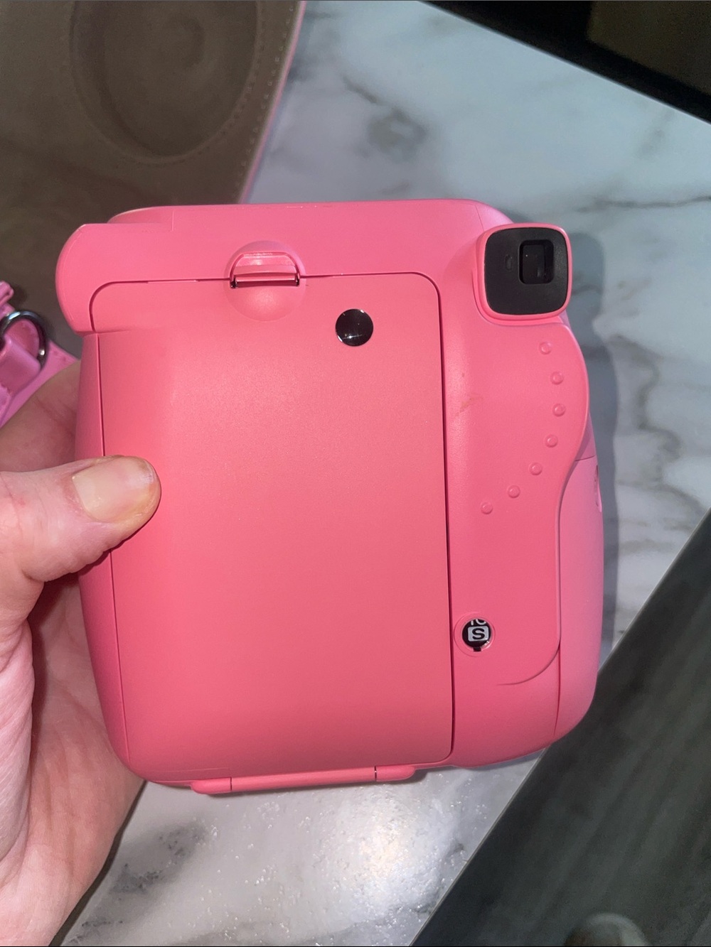 Fujifilm Instax Mini 9 Polaroid Camera with Bright Pink Matching Case - Picture 4 of 7